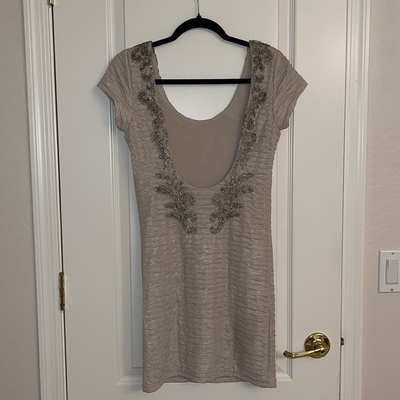 Free People Bringing Sexy Back Dress Low drop back Floral beaded size S Cream. - Picture 4 of 14
